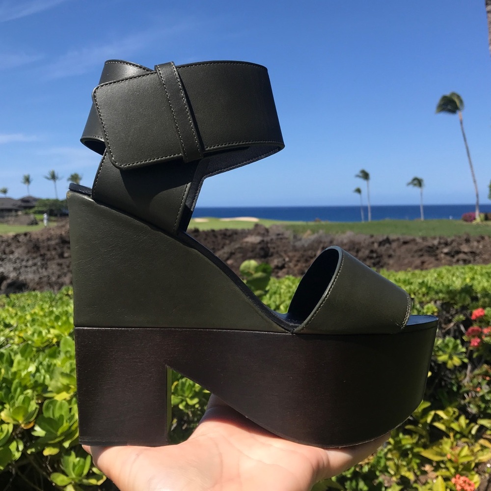 H Pick Celine Dark Green Leather & Wood Platform